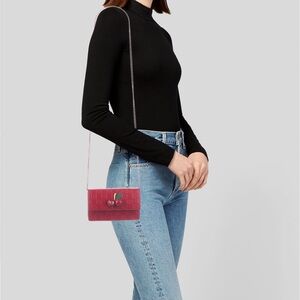 Elegant Red Gucci Women's Crossbody Bag